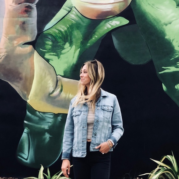 Meet your Posher, Carlie - Picture 1 of 1